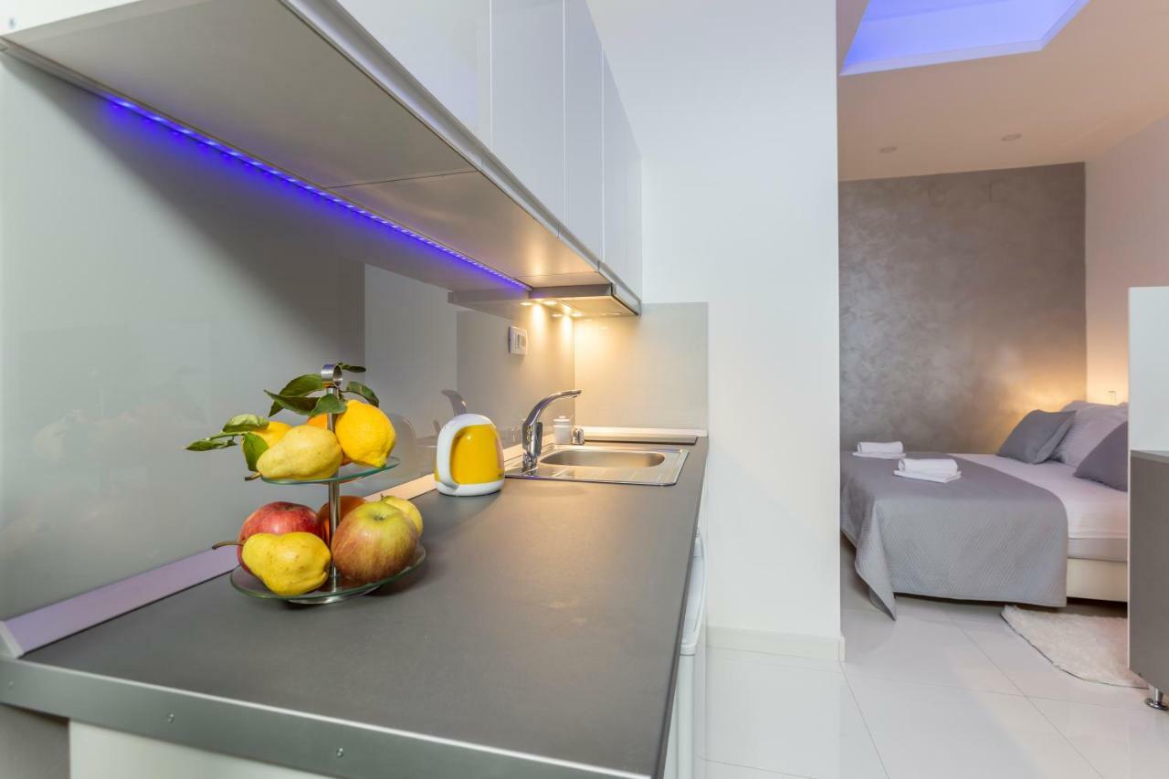 Studio Apartments Twins Split Exterior foto