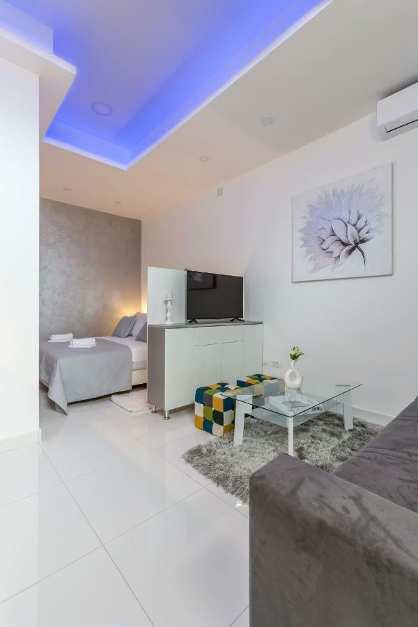 Studio Apartments Twins Split Exterior foto