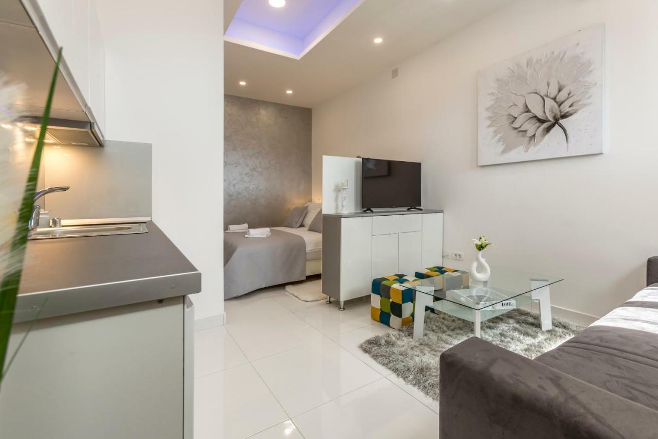 Studio Apartments Twins Split Exterior foto