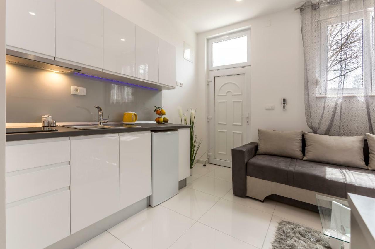 Studio Apartments Twins Split Exterior foto